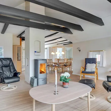 Swening - 2-1km From The Sea By Interhome Feriehus