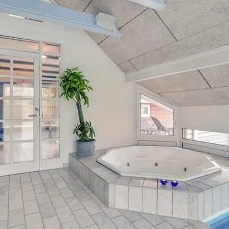 Swening - 2-1km From The Sea By Interhome Feriehus